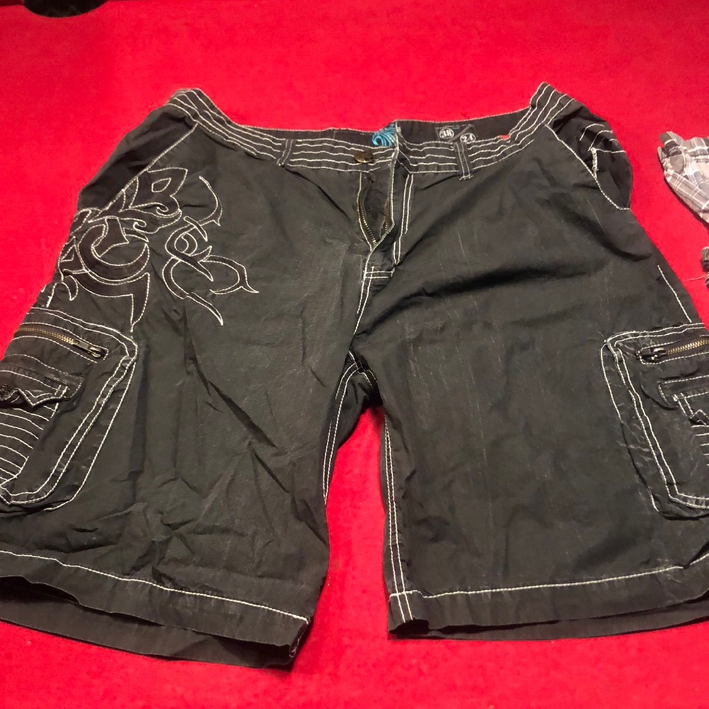 Roar men’s shorts